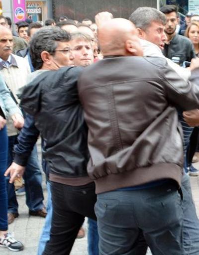Ankara saldırısını protesto eden gruba tepki gösterdiler