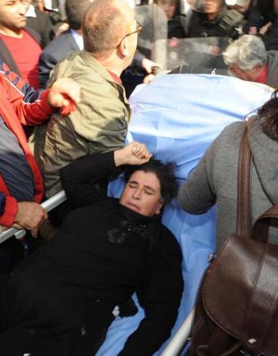Hastane önündeki Dilek Doğan protestosuna polis müdahalesi