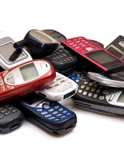 İsveçlilerin evinde 2 milyon eski cep telefonu var