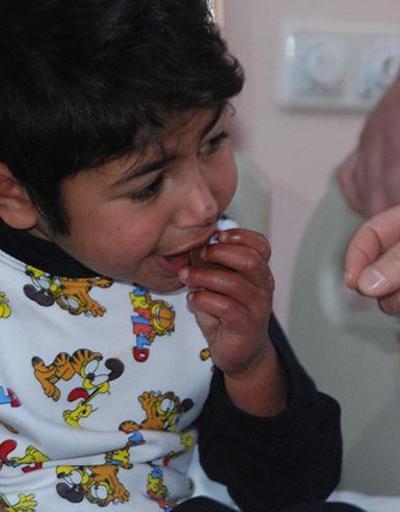 Zihinsel engelli Suriyeli çocuk ayakları bağlanmış halde kömürlükte bulundu
