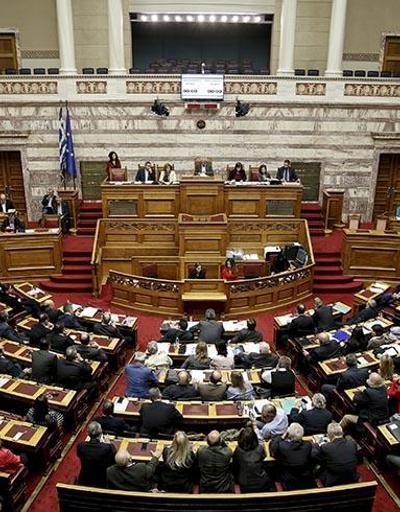 Yunanistanda Syriza hükümeti 2 milletvekili kaybetti