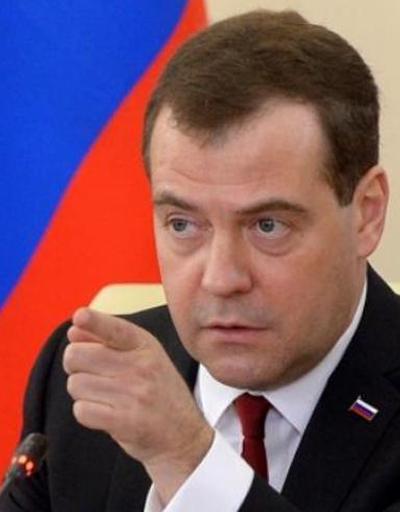 Medvedevden Suriyede kara harekatı açıklamalarına yanıt
