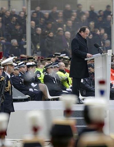 Fransada 130 kurban için anma töreni düzenlendi