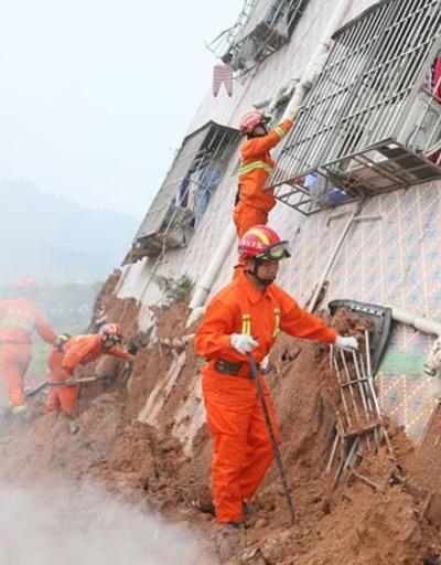 Çinde heyelan: Onlarca bina çöktü, onlarca kişi kayıp