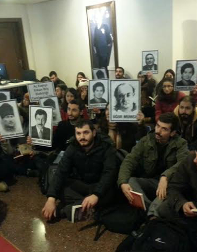 Ankara Üniversitesinde öğrenciler rektörlüğü işgal etti