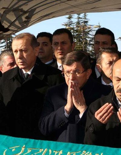 Cumhurbaşkanı ve Başbakan Hasan Karakayanın cenazesinde