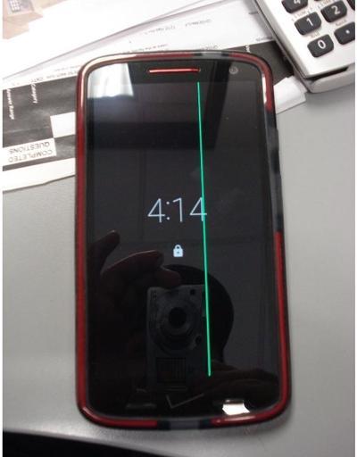 Motorola Droid Turbo 2 ekran sorunu şikayetleri giderek artıyor