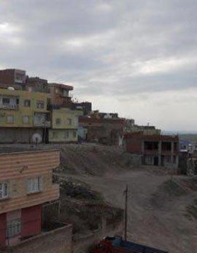 Hendek kazmak isteyen PKKlılar polisle çatıştı