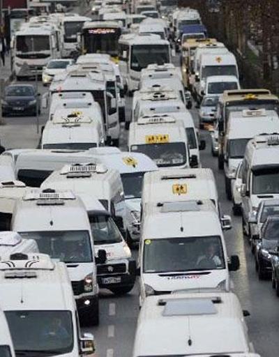 İstanbul Maslakta bitmeyen trafik çilesi
