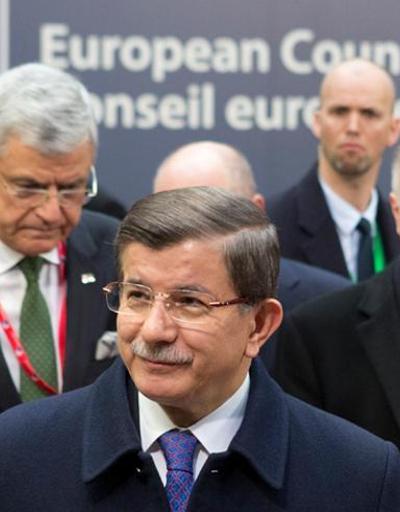 Başbakan Davutoğlu AB Zirvesi için Brükselde