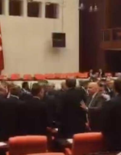 Mecliste AK Partili ve CHPli vekiller arasında arbede