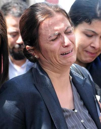 Türkan Elçi ilk kez gittiği eşinin vurulduğu sokakta gözyaşı döktü