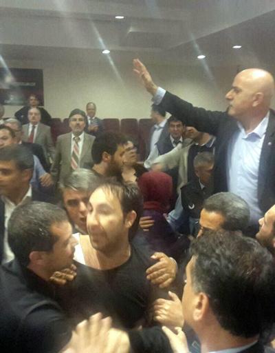 Çiğli Belediye Meclisinde, Kemal Kılıçdaroğlu kavgası