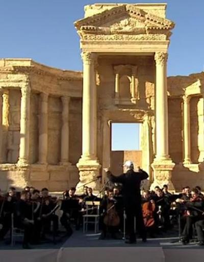 Rus orkestrası Palmirada konser verdi