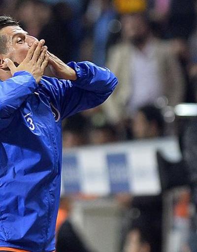 Emre Belözoğlu gol sevinci eleştirilerine yanıt verdi