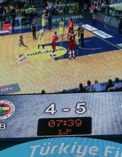 Fenerbahçe - Galatasaray maçında garip olay