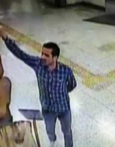 İzmir Metrosundaki heykel saldırıya uğradı