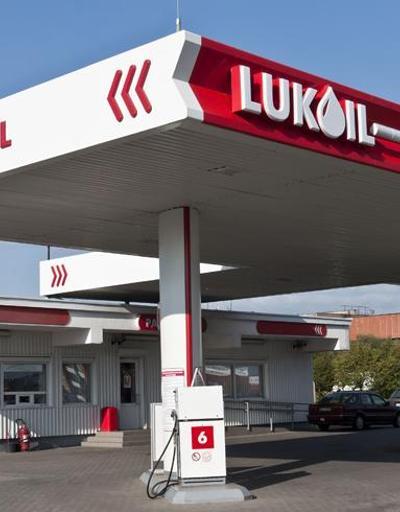 Petrol fiyatları Rus devi Lukoili de vurdu