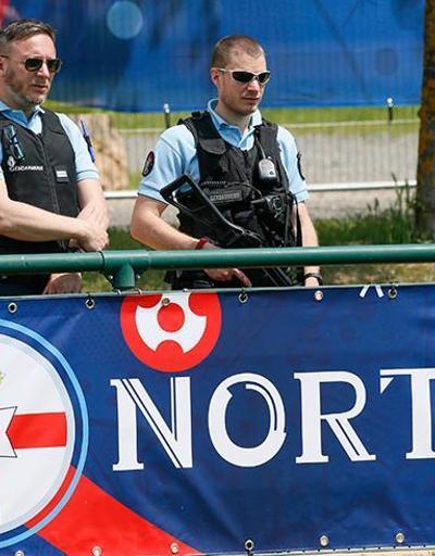Euro 2016da her ülke kendi polisini getirdi