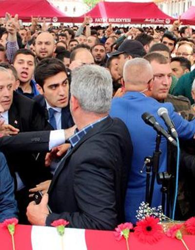 Şehit polislerin cenaze töreninde Kılıçdaroğluna protesto