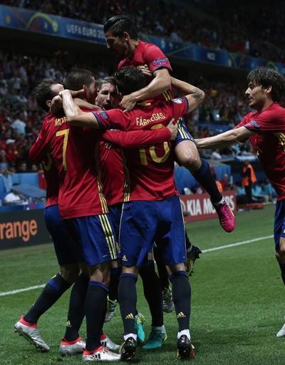 Türkiye - İspanya maçından kareler