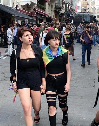 Taksime Onur Yürüyüşüne tepki için gelenlere polis engeli