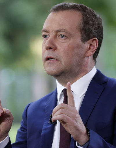 Medvedev, Türkiyeye charter seferlerinin başlaması için bir hafta verdi