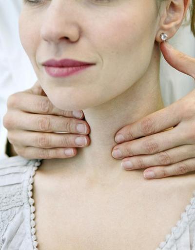Ses kısıklığı ve boğaz şişliği tiroid rahatsızlığı belirtisi olabilir