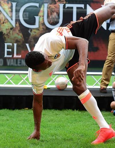 Naniden capoeira şov