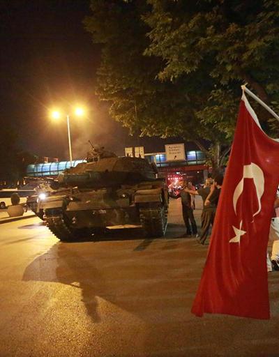 Ünlü futbolcu menajeri darbe girişimine Ankarada yakalandı