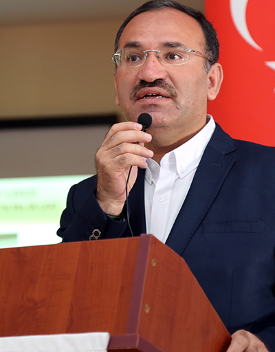 AK Partililer CHPnin önergesine el kaldırdı bakan Bozdağ uyardı