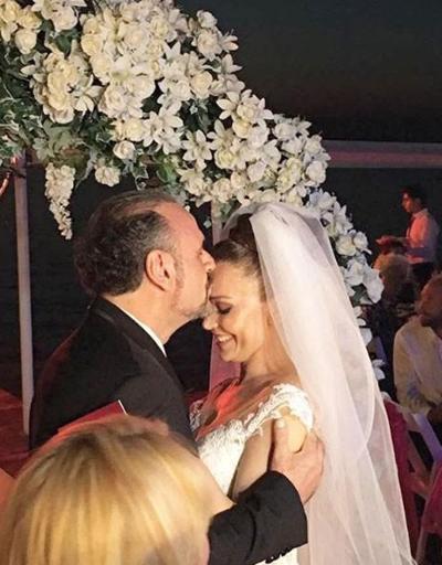 Hakan Aysev 5. kez evlendi