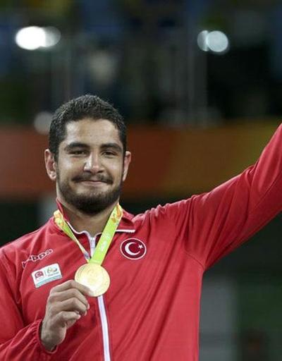 Rioda ilk altın madalya Taha Akgülden