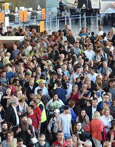 Frankfurt Havalimanında terör paniği