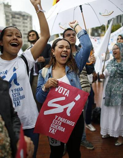 Kolombiya referandumda barış anlaşmasını oyluyor