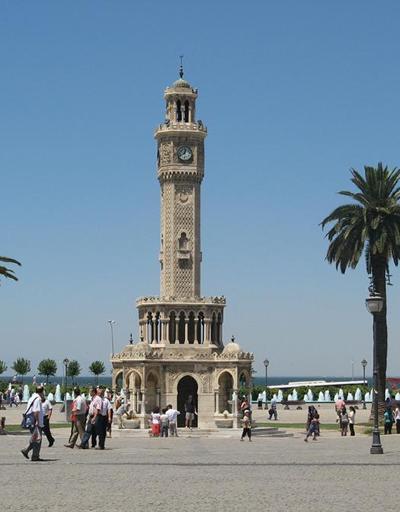 Türkiyenin en yüksek oranda yaşlı göçü alan ili İzmir