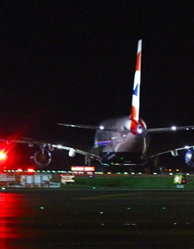 British Airways uçağı acil iniş yaptı