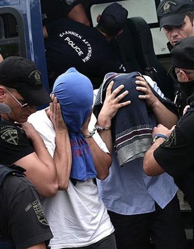 Yunanistana kaçan darbeci askerlerin gözaltı süresi uzatıldı