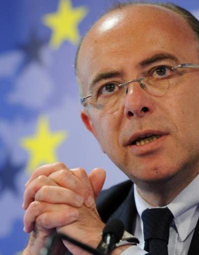 Fransada eski İçişleri Bakanı Cazeneuve, Başbakan oldu