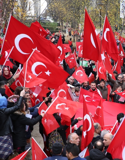 Türkiye Demokrasi Platformundan teröre karşı protesto yürüyüşü