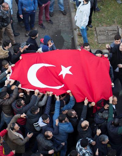 İzmir Bayraklıdaki saldırıya vatandaşlardan tepki
