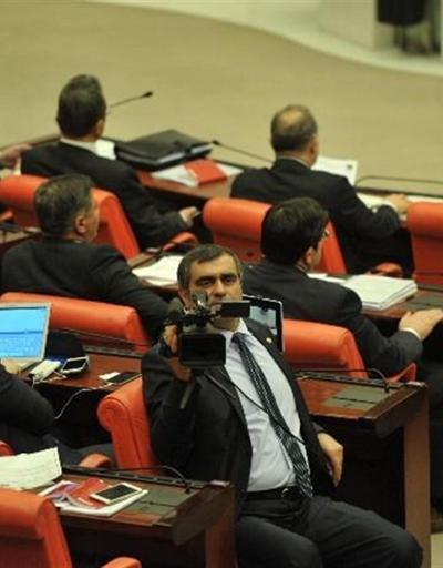 Yeni anayasanın oylandığı görüşmeleri canlı yayınlayan CHPli vekil konuştu