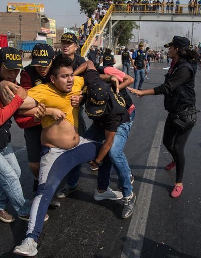 Peruda yol ücreti protestosu