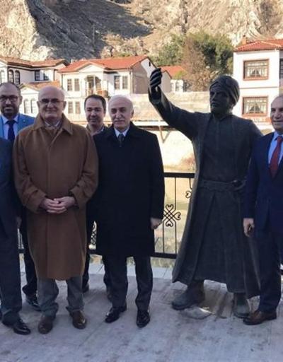 Vali ve belediye başkanları da şehzade ile selfie çektirdi