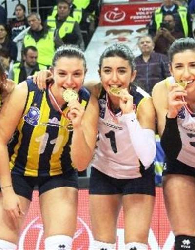 Kadınlar Kupa Voleyde Fenerbahçe şampiyon oldu