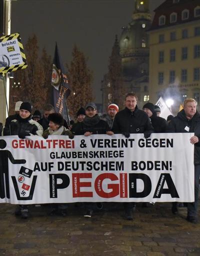 Almanyada islam karşıtları gösteri yaptı