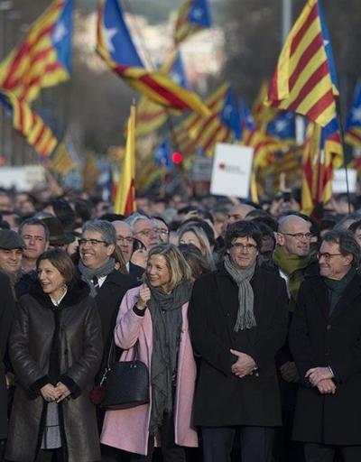 Katalonyada bağımsızlık referandumu yapan eski başkan hakim önünde