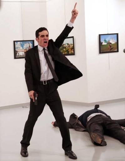 Karlov’un katilinin fotoğrafına ödül verilmesi tartışma yarattı