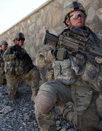 Afgan asker Amerikan askerlerine ateş açtı