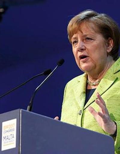 Son dakika: Angela Merkelden referandum açıklaması